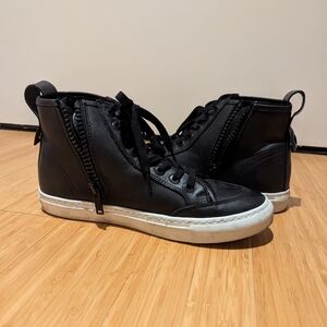 Steve Madden Bragging